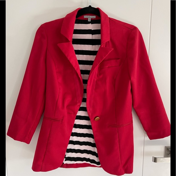 Blazer - Picture 2 of 4